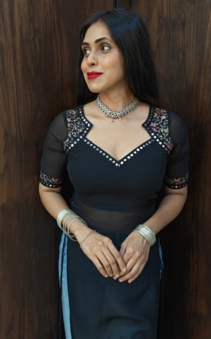 Mukut Cut neckline kurti Black